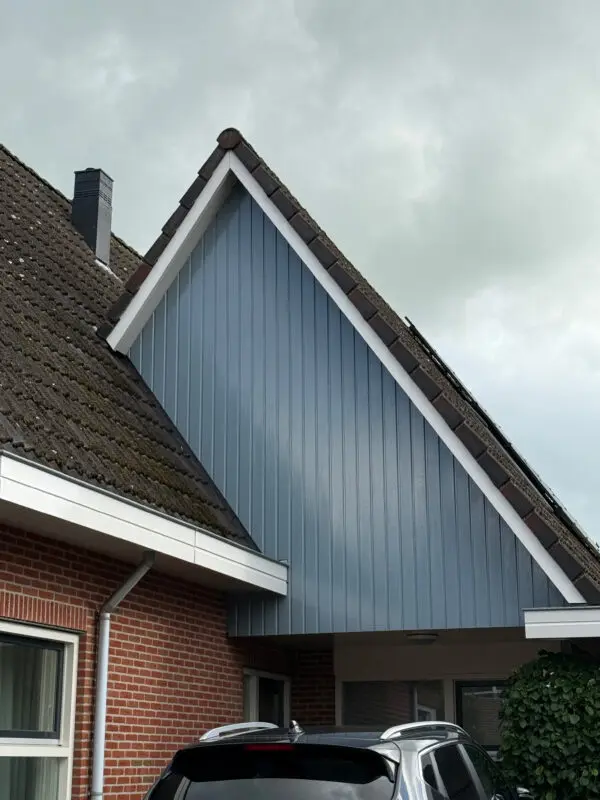 Meranti channelsiding 20x140x5900mm - grijs gegrond - Afbeelding 2
